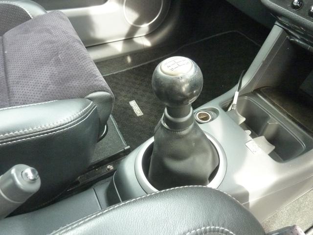 スイフト スポーツ Sリミテッド 5速MT 禁煙車 後期2型 車高調 マフラー エアクリ 純正レカロ ディスプレイオーディオ CARPLAY BLUETOOTH バックカメラ ハーフレザー 17インチアルミ スマートキー 1年保証付(8枚目)