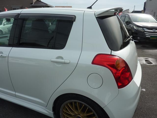 スイフト スポーツ Sリミテッド 5速MT 禁煙車 後期2型 車高調 マフラー エアクリ 純正レカロ ディスプレイオーディオ CARPLAY BLUETOOTH バックカメラ ハーフレザー 17インチアルミ スマートキー 1年保証付(22枚目)