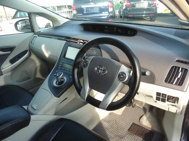 プリウス Ｓ　ＬＥＤエディション　ＨＶバッテリー測定検査済み　ドラレコ　ＢＬＵＥＴＯＯＴＨ　バックカメラ　ＥＴＣ　フルセグ　新品黒革調シートカバー＆ハンドルカバー　ＬＥＤヘッドライト　スマートキー×２　１５ＡＷ　実走行５８，２３２ｋｍ（55枚目）