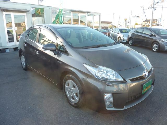 プリウス Ｓ　ＬＥＤエディション　禁煙ワンオーナー　ＨＶバッテリー測定診断済み　ＢＬＵＥＴＯＯＴＨ　フルセグ　バックカメラ　点検記録簿　純正ＳＤナビ　ビルトインＥＴＣ　フルノーマル　実走行５１，８２０ｋｍ（16枚目）