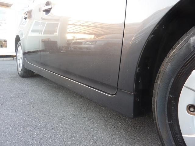 プリウス Ｓ　ＬＥＤエディション　禁煙ワンオーナー　ＨＶバッテリー測定診断済み　ＢＬＵＥＴＯＯＴＨ　フルセグ　バックカメラ　点検記録簿　純正ＳＤナビ　ビルトインＥＴＣ　フルノーマル　実走行５１，８２０ｋｍ（25枚目）