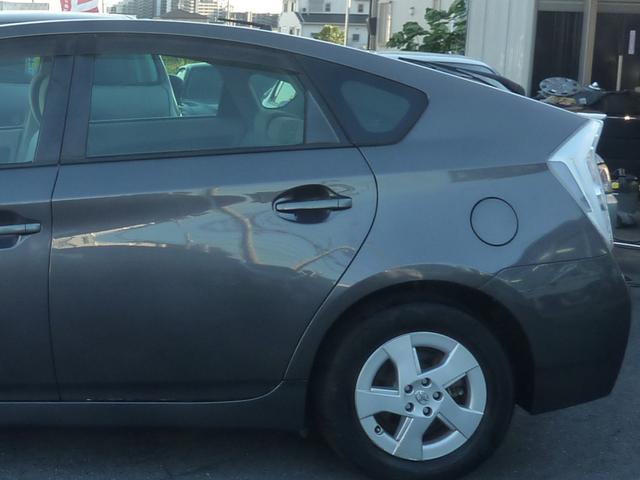 プリウス Ｓ　ＬＥＤエディション　禁煙ワンオーナー　ＨＶバッテリー測定診断済み　ＢＬＵＥＴＯＯＴＨ　フルセグ　バックカメラ　点検記録簿　純正ＳＤナビ　ビルトインＥＴＣ　フルノーマル　実走行５１，８２０ｋｍ（36枚目）