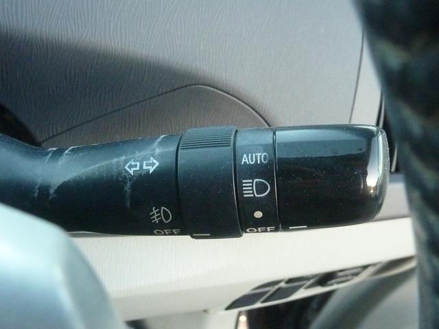 プリウス Ｓ　ＬＥＤエディション　禁煙ワンオーナー　ＨＶバッテリー測定診断済み　ＢＬＵＥＴＯＯＴＨ　フルセグ　バックカメラ　点検記録簿　純正ＳＤナビ　ビルトインＥＴＣ　フルノーマル　実走行５１，８２０ｋｍ（39枚目）