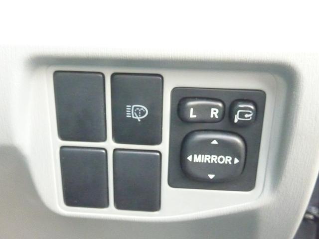 プリウス Ｓ　ＬＥＤエディション　禁煙ワンオーナー　ＨＶバッテリー測定診断済み　ＢＬＵＥＴＯＯＴＨ　フルセグ　バックカメラ　点検記録簿　純正ＳＤナビ　ビルトインＥＴＣ　フルノーマル　実走行５１，８２０ｋｍ（48枚目）