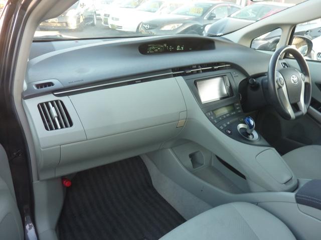 プリウス Ｓ　ＬＥＤエディション　禁煙ワンオーナー　ＨＶバッテリー測定診断済み　ＢＬＵＥＴＯＯＴＨ　フルセグ　バックカメラ　点検記録簿　純正ＳＤナビ　ビルトインＥＴＣ　フルノーマル　実走行５１，８２０ｋｍ（53枚目）