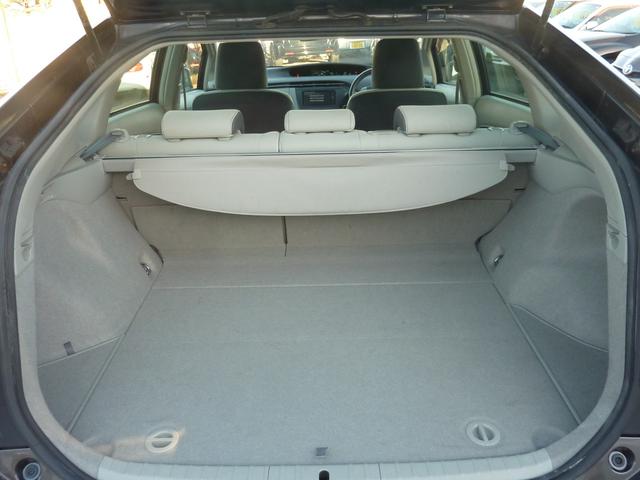 プリウス Ｓ　ＬＥＤエディション　禁煙ワンオーナー　ＨＶバッテリー測定診断済み　ＢＬＵＥＴＯＯＴＨ　フルセグ　バックカメラ　点検記録簿　純正ＳＤナビ　ビルトインＥＴＣ　フルノーマル　実走行５１，８２０ｋｍ（66枚目）