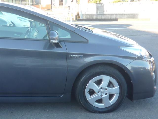 プリウス Ｓ　ＬＥＤエディション　禁煙ワンオーナー　ＨＶバッテリー測定診断済み　ＢＬＵＥＴＯＯＴＨ　フルセグ　バックカメラ　点検記録簿　純正ＳＤナビ　ビルトインＥＴＣ　フルノーマル　実走行５１，８２０ｋｍ（69枚目）