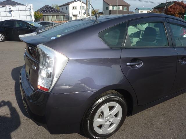 プリウス Ｓ　ＬＥＤエディション　禁煙ワンオーナー　Ｂｌｕｅｔｏｏｔｈオーディオ　バックカメラ　純正ＨＤＤナビ　ビルトインＥＴＣ　純正１５インチアルミ　ＬＥＤヘッドライト　スマートキー　フルノーマル　実走行５６，６３４ｋｍ（22枚目）