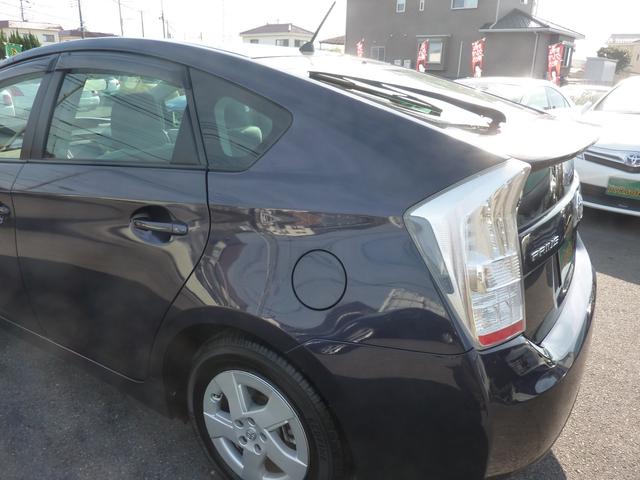 プリウス Ｓ　ＬＥＤエディション　禁煙ワンオーナー　Ｂｌｕｅｔｏｏｔｈオーディオ　バックカメラ　純正ＨＤＤナビ　ビルトインＥＴＣ　純正１５インチアルミ　ＬＥＤヘッドライト　スマートキー　フルノーマル　実走行５６，６３４ｋｍ（23枚目）