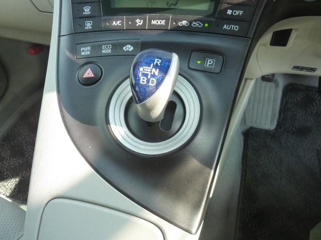 プリウス Ｓ　ＬＥＤエディション　禁煙ワンオーナー　Ｂｌｕｅｔｏｏｔｈオーディオ　バックカメラ　純正ＨＤＤナビ　ビルトインＥＴＣ　純正１５インチアルミ　ＬＥＤヘッドライト　スマートキー　フルノーマル　実走行５６，６３４ｋｍ（47枚目）