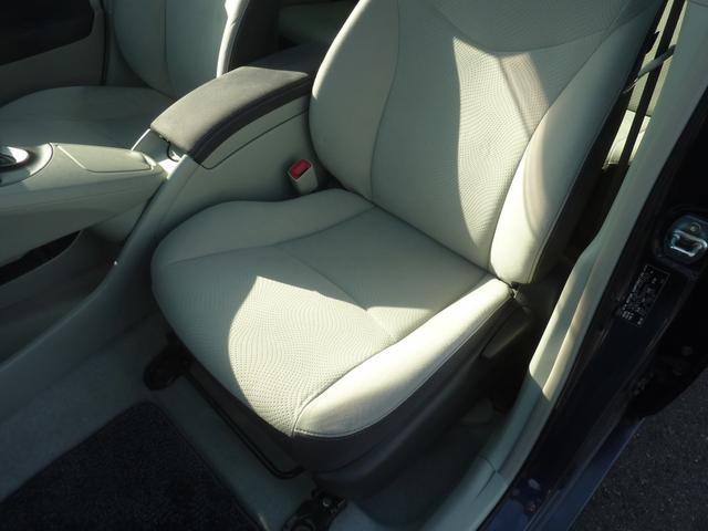 プリウス Ｓ　ＬＥＤエディション　禁煙ワンオーナー　Ｂｌｕｅｔｏｏｔｈオーディオ　バックカメラ　純正ＨＤＤナビ　ビルトインＥＴＣ　純正１５インチアルミ　ＬＥＤヘッドライト　スマートキー　フルノーマル　実走行５６，６３４ｋｍ（58枚目）