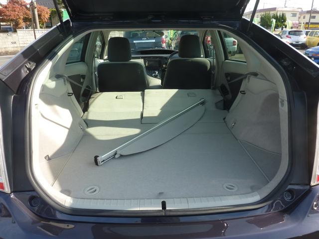 プリウス Ｓ　ＬＥＤエディション　禁煙ワンオーナー　Ｂｌｕｅｔｏｏｔｈオーディオ　バックカメラ　純正ＨＤＤナビ　ビルトインＥＴＣ　純正１５インチアルミ　ＬＥＤヘッドライト　スマートキー　フルノーマル　実走行５６，６３４ｋｍ（64枚目）