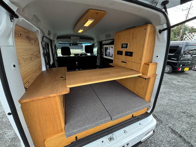 アトレー ＲＳ　ルートシックス　コンフィ１　断熱　１２Ｖクーラー　ＦＦヒーター　インバーター２０００Ｗ　ソーラー　リチウム２００Ａｈ　アクリル窓　リア強化ショック　ハードカーゴキャリア　４ＷＤ（14枚目）