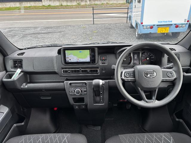 アトレー ＲＳ　ルートシックス　コンフィ１　断熱　１２Ｖクーラー　ＦＦヒーター　インバーター２０００Ｗ　ソーラー　リチウム２００Ａｈ　アクリル窓　リア強化ショック　ハードカーゴキャリア　４ＷＤ（24枚目）