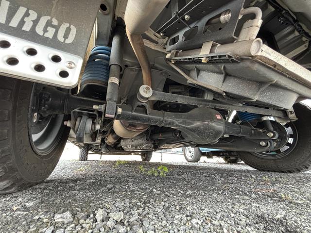 アトレー ＲＳ　ルートシックス　コンフィ１　断熱　１２Ｖクーラー　ＦＦヒーター　インバーター２０００Ｗ　ソーラー　リチウム２００Ａｈ　アクリル窓　リア強化ショック　ハードカーゴキャリア　４ＷＤ（34枚目）