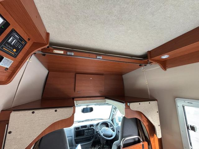 ボンゴトラック ロータスRV マンボウEXE トリプルサブ インバーター1500W ソーラー 発電機 FFヒーター エアコン マルチルーム(13枚目)