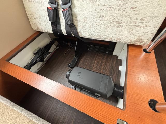 ボンゴトラック ロータスRV マンボウEXE トリプルサブ インバーター1500W ソーラー 発電機 FFヒーター エアコン マルチルーム(34枚目)