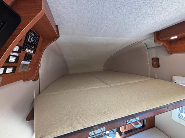 ボンゴトラック 　キャンピング　ロータスＲＶ　マンボウＥＸＥ　トリプルサブ　インバーター　ソーター　家庭用エアコン　発電機　ＦＦヒーター　ラップポン（13枚目）