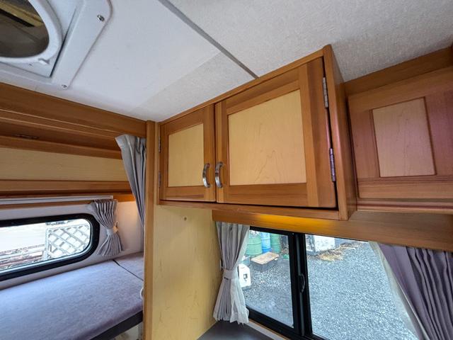 ボンゴトラック 　キャンピング　ＡｔｏＺ　アミティ　レンタアップ　ツインサブ　ウィンドエアコン　ＦＦヒーター　ソーラー　インバーター　オーニング　電子レンジ　テレビ（17枚目）