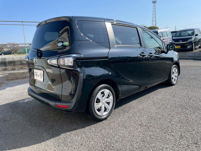 シエンタ Ｇ　セーフティーエディション　車検２年付き　純正ナビ　フルセグＴＶ　パノラミックビューモニター　ビルトインＥＴＣ　オートハイビーム　Ｆ席シートヒーター　ステアリングヒーター　両側パワースライドドア（6枚目）