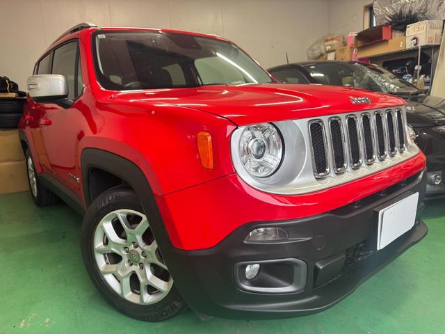 ジープ・レネゲード リミテッド　黒革パワーシート＆ヒーター　ハンドルヒーター　前後ドラレコ　レーンキープ　ブラインドスポット　シートヒーター　バックカメラ　ＥＴＣ　リアパークセンサー（5枚目）