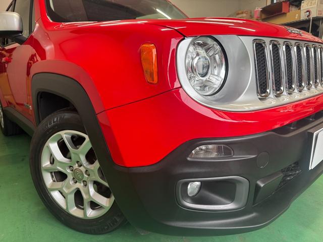 ジープ・レネゲード リミテッド　黒革パワーシート＆ヒーター　ハンドルヒーター　前後ドラレコ　レーンキープ　ブラインドスポット　シートヒーター　バックカメラ　ＥＴＣ　リアパークセンサー（6枚目）