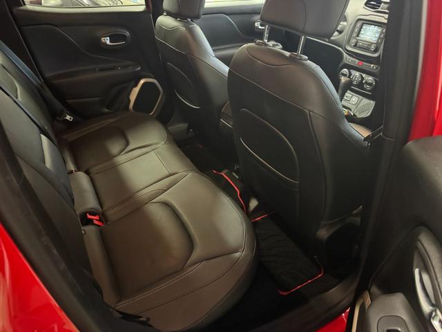 ジープ・レネゲード リミテッド　黒革パワーシート＆ヒーター　ハンドルヒーター　前後ドラレコ　レーンキープ　ブラインドスポット　シートヒーター　バックカメラ　ＥＴＣ　リアパークセンサー（23枚目）