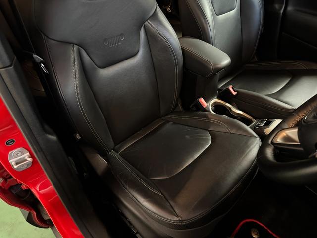 ジープ・レネゲード リミテッド　黒革パワーシート＆ヒーター　ハンドルヒーター　前後ドラレコ　レーンキープ　ブラインドスポット　シートヒーター　バックカメラ　ＥＴＣ　リアパークセンサー（33枚目）