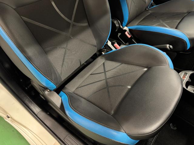 ５００Ｓ ベースグレード　２ＤＩＮナビ＆フルセグ地デジ　ＥＴＣ　専用デザインスポーツシート　専用前後バンパー＆１５ＡＷ　ルーフスポイラー　アイドルストップ　記録簿（36枚目）