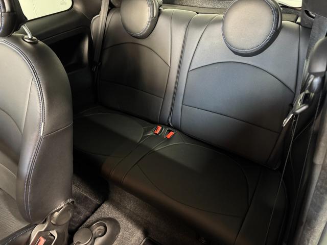 ５００ ツインエア　スポーツプラス　５ＭＴ　２５０台限定車　専用１６ＡＷ　レザー調シートカバー　専用スポーツシート　ブラックルーフ＆ルーフスポイラー　白ドアミラーカバー　ＥＴＣ　Ｆ／Ｒフォグ　スペアキー　Ｘカーリンク　純正ＣＤチューナー（29枚目）