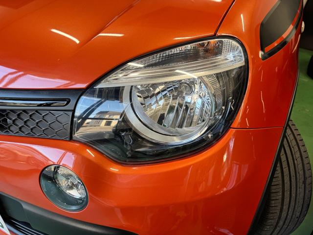 トゥインゴ ＧＴ　５ＭＴ　２ＤＩＮナビ＆地デジ＆Ｂカメ　前後ドラレコ　専用デザインシート　１７ＡＷ　サイドストライプ　オーバーフェンダー　リアパークセンサ　スペアキー　保証書　記録簿（17枚目）