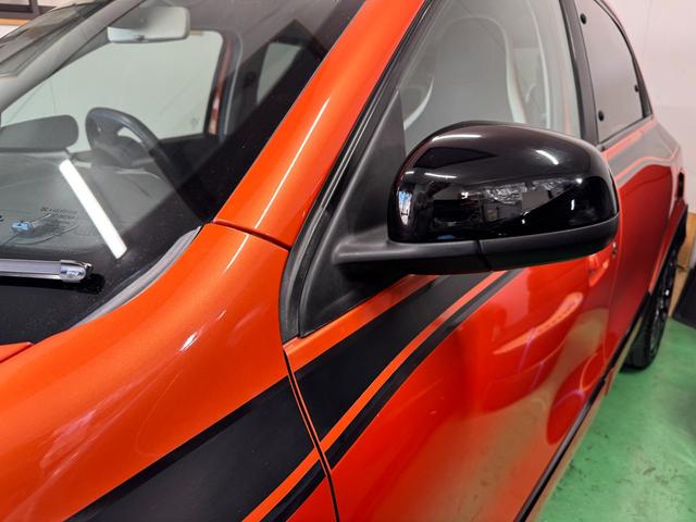 トゥインゴ ＧＴ　５ＭＴ　２ＤＩＮナビ＆地デジ＆Ｂカメ　前後ドラレコ　専用デザインシート　１７ＡＷ　サイドストライプ　オーバーフェンダー　リアパークセンサ　スペアキー　保証書　記録簿（19枚目）