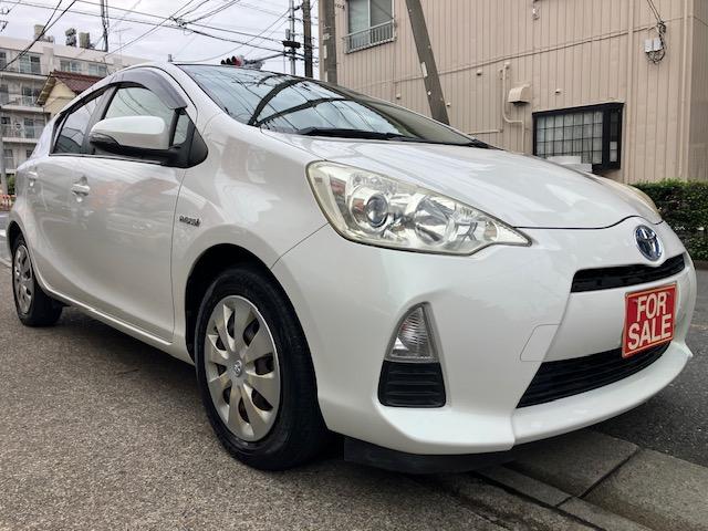 アクア Ｓ　ナビ　フルセグＴＶ　スマートキー　プッシュスタート　Ｂｌｕｅｔｏｏｔｈ　ＥＴＣ　ＤＶＤ　ＣＤ　ＳＤ　運転席　助手席　シートヒーター　禁煙車　車両取扱説明書　ナビ取扱説明書　１年保証付き（3枚目）