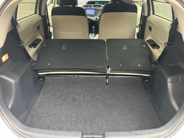 アクア Ｓ　ナビ　フルセグＴＶ　スマートキー　プッシュスタート　Ｂｌｕｅｔｏｏｔｈ　ＥＴＣ　ＤＶＤ　ＣＤ　ＳＤ　運転席　助手席　シートヒーター　禁煙車　車両取扱説明書　ナビ取扱説明書　１年保証付き（28枚目）
