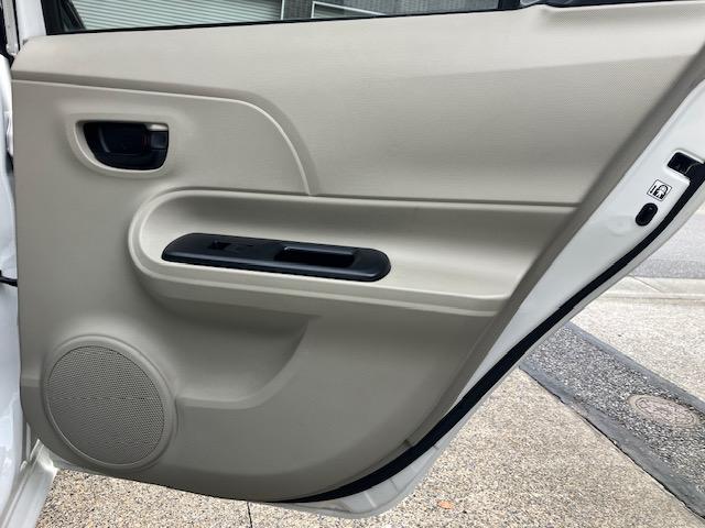 アクア Ｓ　ナビ　フルセグＴＶ　スマートキー　プッシュスタート　Ｂｌｕｅｔｏｏｔｈ　ＥＴＣ　ＤＶＤ　ＣＤ　ＳＤ　運転席　助手席　シートヒーター　禁煙車　車両取扱説明書　ナビ取扱説明書　１年保証付き（33枚目）
