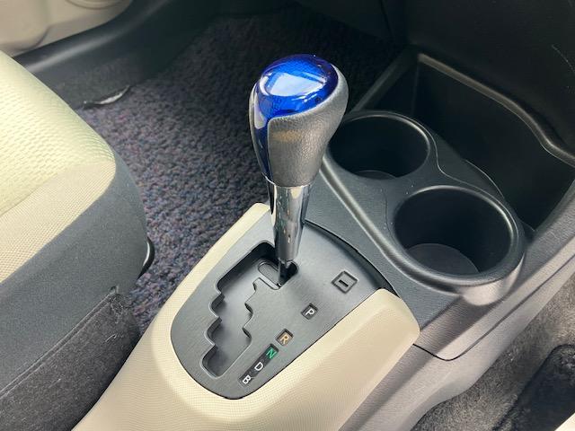 アクア Ｓ　ナビ　フルセグＴＶ　スマートキー　プッシュスタート　Ｂｌｕｅｔｏｏｔｈ　ＥＴＣ　ＤＶＤ　ＣＤ　ＳＤ　運転席　助手席　シートヒーター　禁煙車　車両取扱説明書　ナビ取扱説明書　１年保証付き（39枚目）