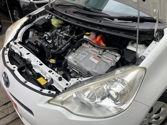 アクア Ｓ　ナビ　フルセグＴＶ　スマートキー　プッシュスタート　Ｂｌｕｅｔｏｏｔｈ　ＥＴＣ　ＤＶＤ　ＣＤ　ＳＤ　運転席　助手席　シートヒーター　禁煙車　車両取扱説明書　ナビ取扱説明書　１年保証付き（52枚目）