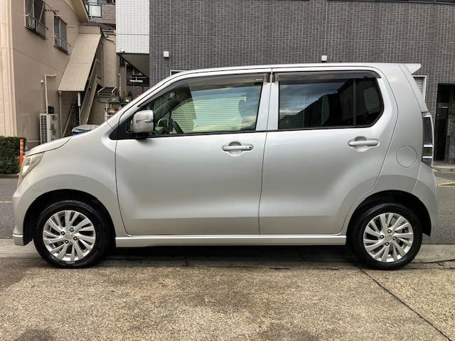 ワゴンＲ ＦＺ　８型ナビ　フルセグＴＶ　Ｂカメラ　ＢＴＡＵＤＩＯ　ドライブレコーダー　ＨＩＤ　ＤＶＤ　ＳＤ　ｉＰｏｄ　ＵＳＢ　ＥＴＣ　シートヒーター　レーダーブレーキサポート　禁煙車　新車保証書　車両・ナビ取扱説明書（5枚目）