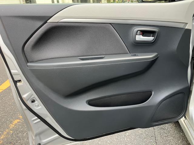 ワゴンＲ ＦＺ　８型ナビ　フルセグＴＶ　Ｂカメラ　ＢＴＡＵＤＩＯ　ドライブレコーダー　ＨＩＤ　ＤＶＤ　ＳＤ　ｉＰｏｄ　ＵＳＢ　ＥＴＣ　シートヒーター　レーダーブレーキサポート　禁煙車　新車保証書　車両・ナビ取扱説明書（32枚目）