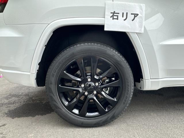 ジープ・グランドチェロキー アルティテュード　純正ナビ　フルセグ　ハーフレザー　Ｆ・Ｓ・Ｂカメラ　ＥＴＣ　ＨＩＤヘッドライト　クルコン　車検Ｒ８年１２月　スマートキー　スペアキー　障害物センサー　４ＷＤ　フォグランプ　パワーシート　純正２０ＡＷ（64枚目）