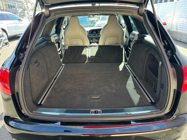 ＲＳ６アバント ベースグレード　サンルーフ　純正ナビ　フルセグ　レザーシート　ドラレコＦ／Ｒ　Ｂカメラ　ＥＴＣ　ＡＣＣ　ＨＩＤヘッドライト　障害物センサー　シートヒーター　パワーシート　レーダー探知機　ルーフレール（64枚目）