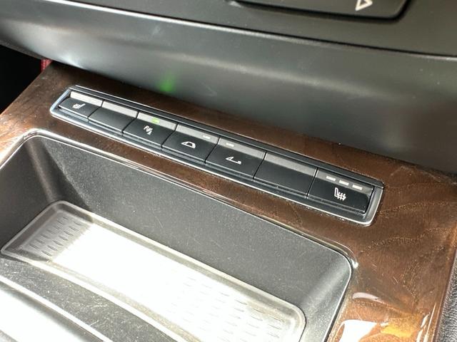 Ｚ４ ｓＤｒｉｖｅ２０ｉ　Ｍスポーツパッケージ　純正ナビ　レザーシート　シートヒーター　ＥＴＣ　ＨＩＤヘッドライト　キーレス　障害物センサー　スペアキー（39枚目）