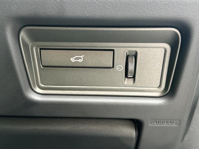 レンジローバーイヴォーク プレステージ　純正ナビ　ガラスルーフ　レザーシート　Ｆ・Ｓ・Ｒカメラ　ＥＴＣ　クルーズコントロール　ＨＩＤヘッドライト　ＭＥＲＩＤＩＡＭスピーカー　障害物センサー　パワーバックドア　シートヒーター　スマートキー（35枚目）