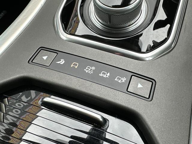 レンジローバーイヴォーク プレステージ　純正ナビ　ガラスルーフ　レザーシート　Ｆ・Ｓ・Ｒカメラ　ＥＴＣ　クルーズコントロール　ＨＩＤヘッドライト　ＭＥＲＩＤＩＡＭスピーカー　障害物センサー　パワーバックドア　シートヒーター　スマートキー（43枚目）