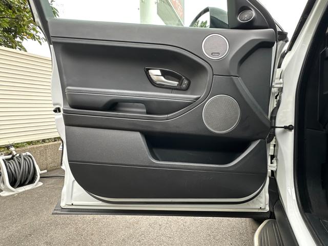 レンジローバーイヴォーク プレステージ　純正ナビ　ガラスルーフ　レザーシート　Ｆ・Ｓ・Ｒカメラ　ＥＴＣ　クルーズコントロール　ＨＩＤヘッドライト　ＭＥＲＩＤＩＡＭスピーカー　障害物センサー　パワーバックドア　シートヒーター　スマートキー（47枚目）