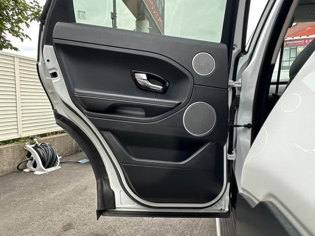 レンジローバーイヴォーク プレステージ　純正ナビ　ガラスルーフ　レザーシート　Ｆ・Ｓ・Ｒカメラ　ＥＴＣ　クルーズコントロール　ＨＩＤヘッドライト　ＭＥＲＩＤＩＡＭスピーカー　障害物センサー　パワーバックドア　シートヒーター　スマートキー（58枚目）