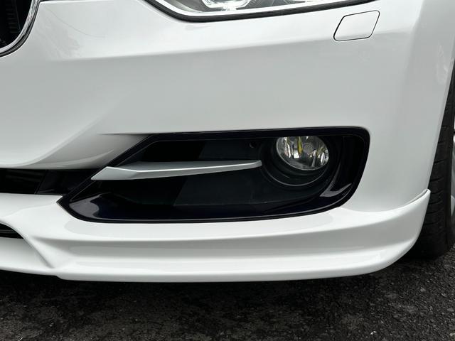 ３シリーズ ３２０ｉ　スポーツ　サンルーフ　純正ナビ　Ｂカメラ　ＥＴＣ　クルコン　ＨＩＤヘッドライト　社外サスペンション　フロントスポイラー　スマートキー　スペアキー　障害物センサー　レーダー探知機　パワーシート（19枚目）