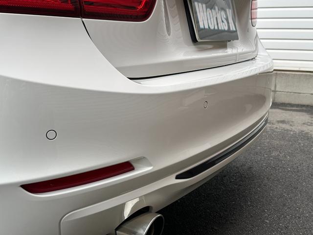 ３シリーズ ３２０ｉ　スポーツ　サンルーフ　純正ナビ　Ｂカメラ　ＥＴＣ　クルコン　ＨＩＤヘッドライト　社外サスペンション　フロントスポイラー　スマートキー　スペアキー　障害物センサー　レーダー探知機　パワーシート（25枚目）