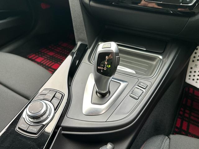 ３シリーズ ３２０ｉ　スポーツ　サンルーフ　純正ナビ　Ｂカメラ　ＥＴＣ　クルコン　ＨＩＤヘッドライト　社外サスペンション　フロントスポイラー　スマートキー　スペアキー　障害物センサー　レーダー探知機　パワーシート（43枚目）