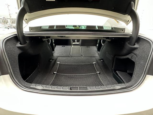 ３シリーズ ３２０ｉ　スポーツ　サンルーフ　純正ナビ　Ｂカメラ　ＥＴＣ　クルコン　ＨＩＤヘッドライト　社外サスペンション　フロントスポイラー　スマートキー　スペアキー　障害物センサー　レーダー探知機　パワーシート（60枚目）